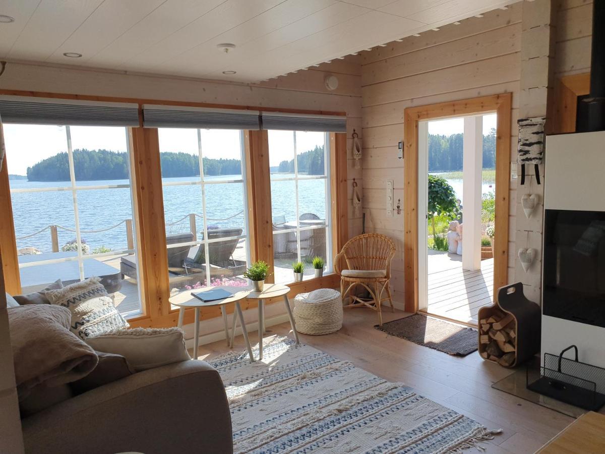 Stunning Log Cabin 45M2 On The Shore Of Kallavesi. Kuopio Eksteriør bilde