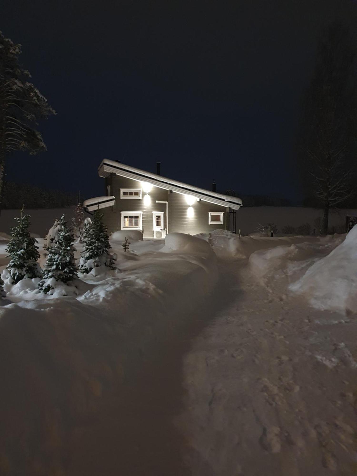 Stunning Log Cabin 45M2 On The Shore Of Kallavesi. Kuopio Eksteriør bilde
