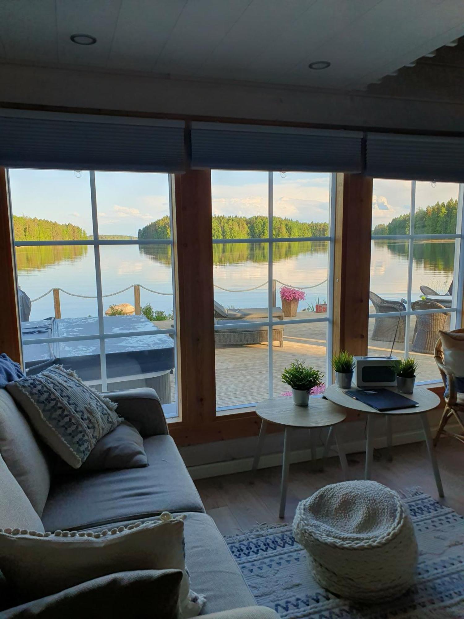 Stunning Log Cabin 45M2 On The Shore Of Kallavesi. Kuopio Eksteriør bilde